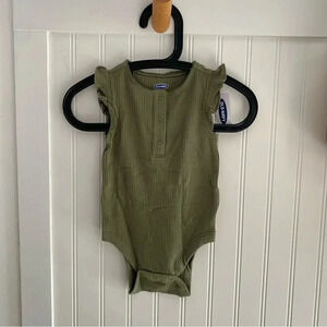 Old Navy Olive Ribbed Button Front Ruffle Trim Henley Bodysuit 6-12 Months NWT